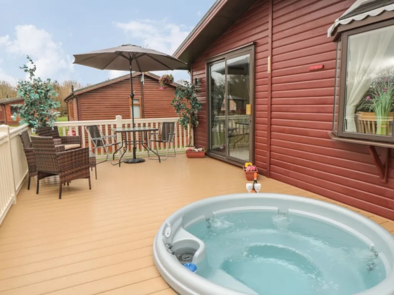 Dog Friendly Holidays With Hot Tub